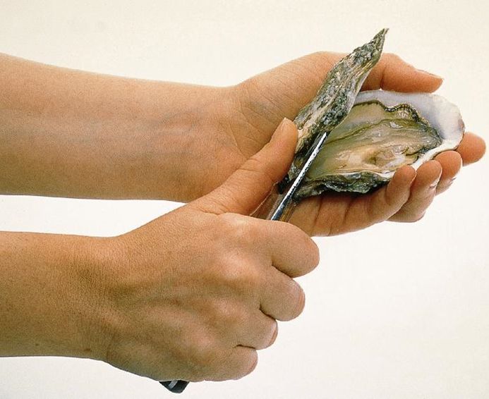 Comment ouvrir des huîtres sans se blesser - Huîtres Vendée Atlantique